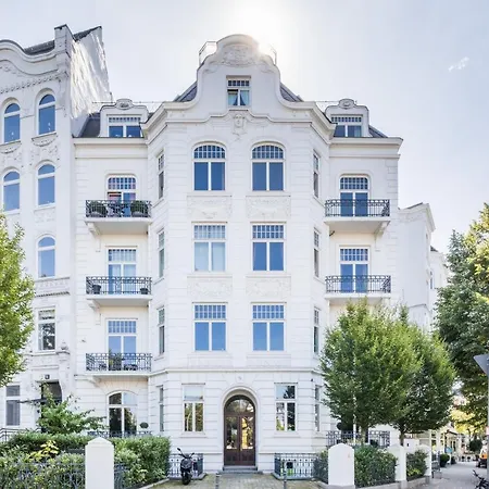 Stylish & Cosy Apartment Next To The U-Bahn